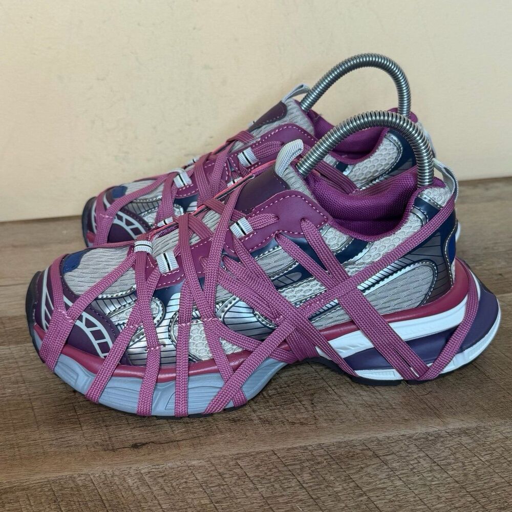 Azalea Wang Selie Purple Lace-Up Sneakers from AKIRA size 8 shoes